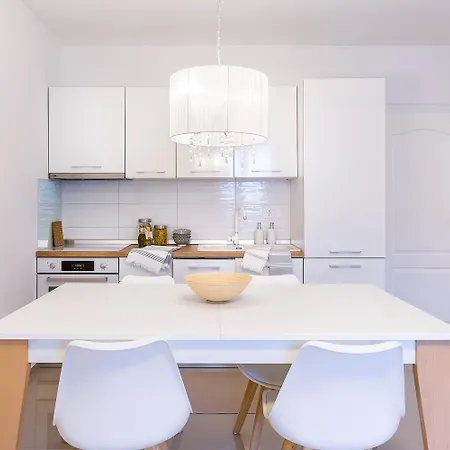 Cozy Aurora Apartment Pula