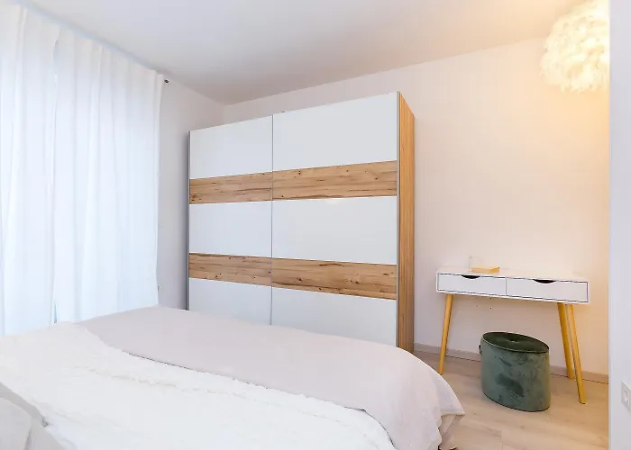 Cozy Aurora Pula