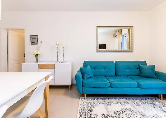 Cozy Aurora Apartment *